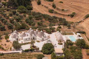 Exclusive Masseria Ferrari for rent in Martina Franca