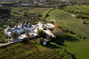 masserie-puglia-affitto-masseria-ferrari-trulli-piscina
