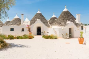 Exclusive Masseria Ferrari for rent in Martina Franca