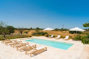 Exclusive Masseria Ferrari for rent in Martina Franca