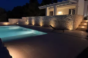 villa con trullo e piscina a Ostuni