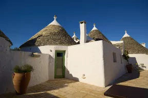 masserie-puglia-affitto-masseria-ferrari-trulli-piscina