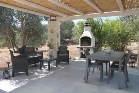 trullo calamo in affitto a ostuni