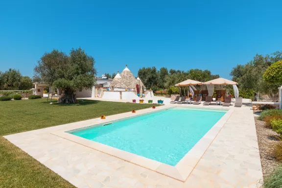 Trulli Olea | Affitto Trulli in Puglia con Piscina e Parco Gioch