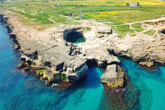 Grotta della Poesia, cosa vedere in Salento, piscine naturali Puglia.